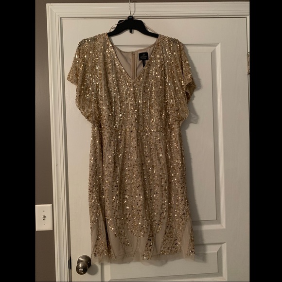 Adrianna Papell gold gown - Picture 1 of 6